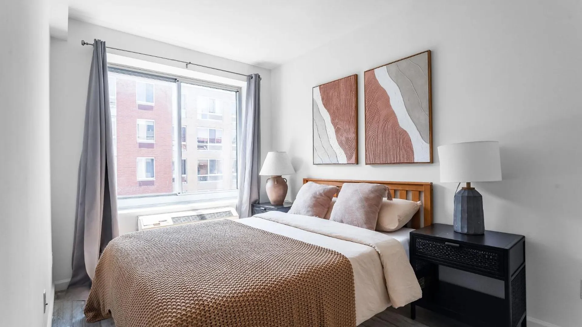 3Br 1Ba Charmer Near Near Times Square & Broadway New York Apartment
