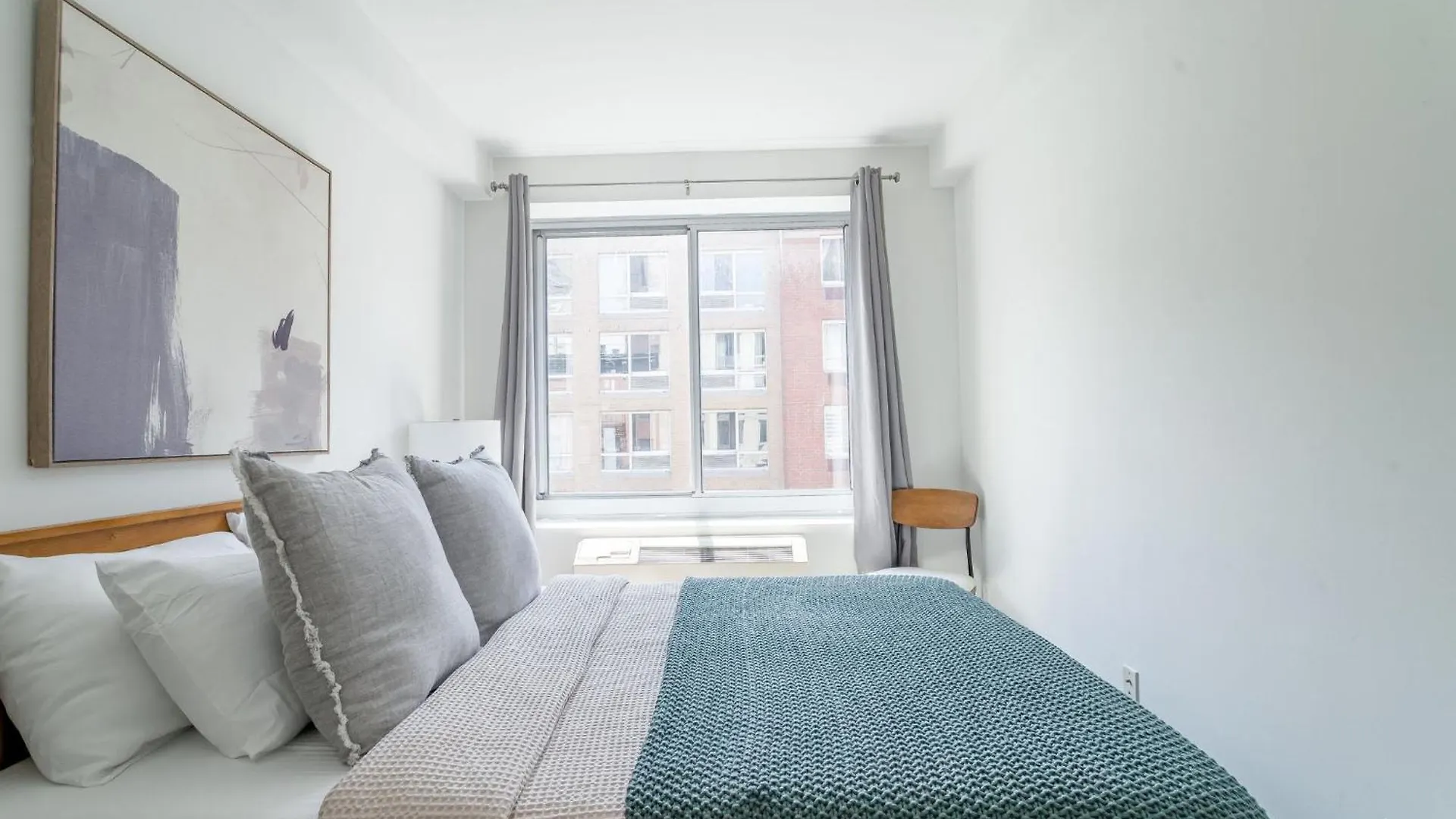 Apartment 3Br 1Ba Charmer Near Near Times Square & Broadway New York